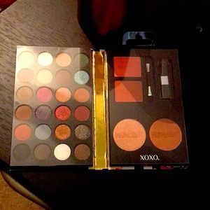 XOXO Face Palette